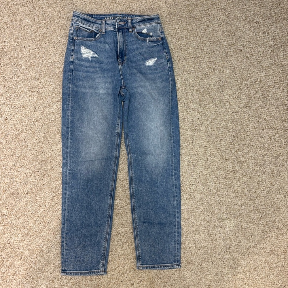 Women’s American Eagle Mom Straight Jean Size 2R